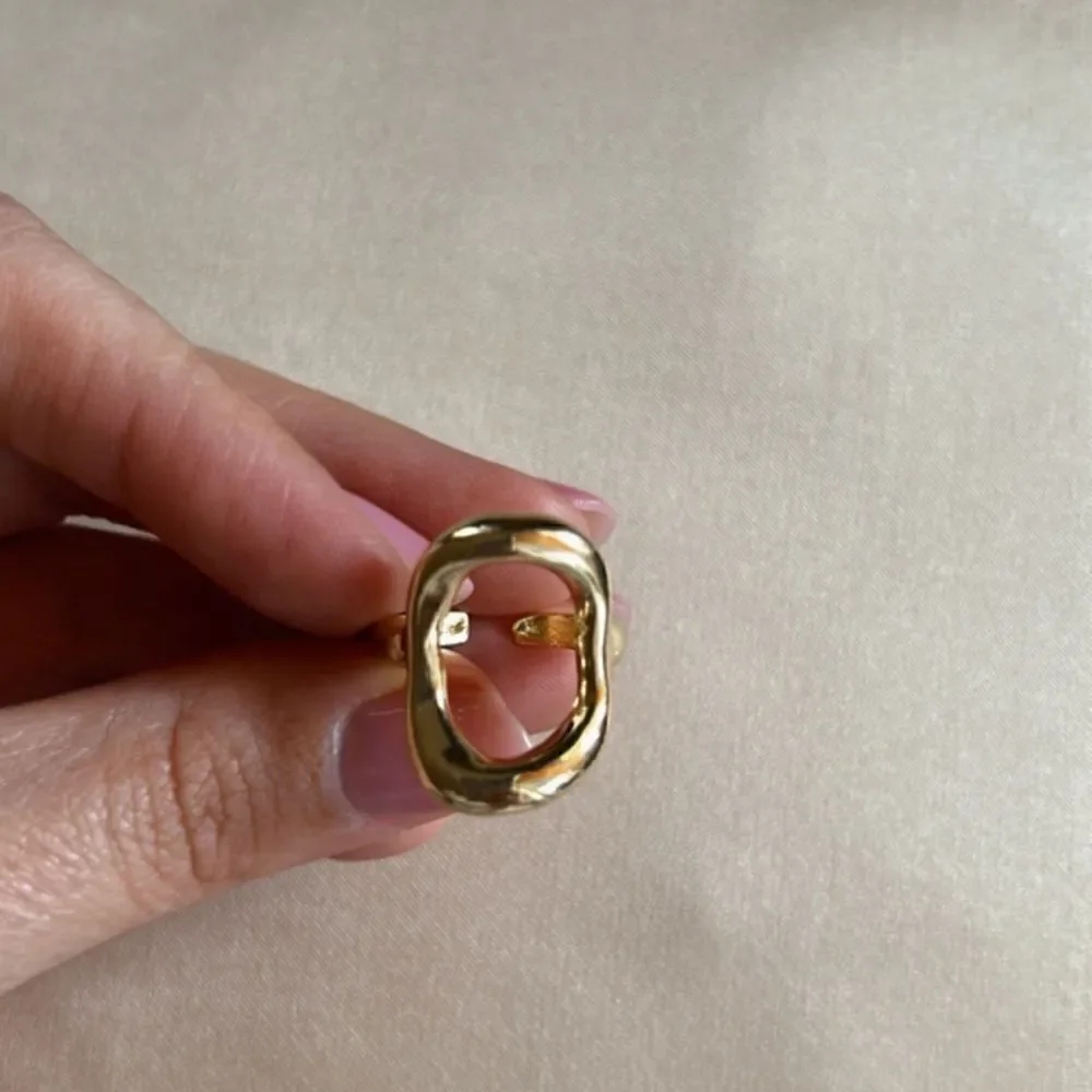 gold geo ring A523